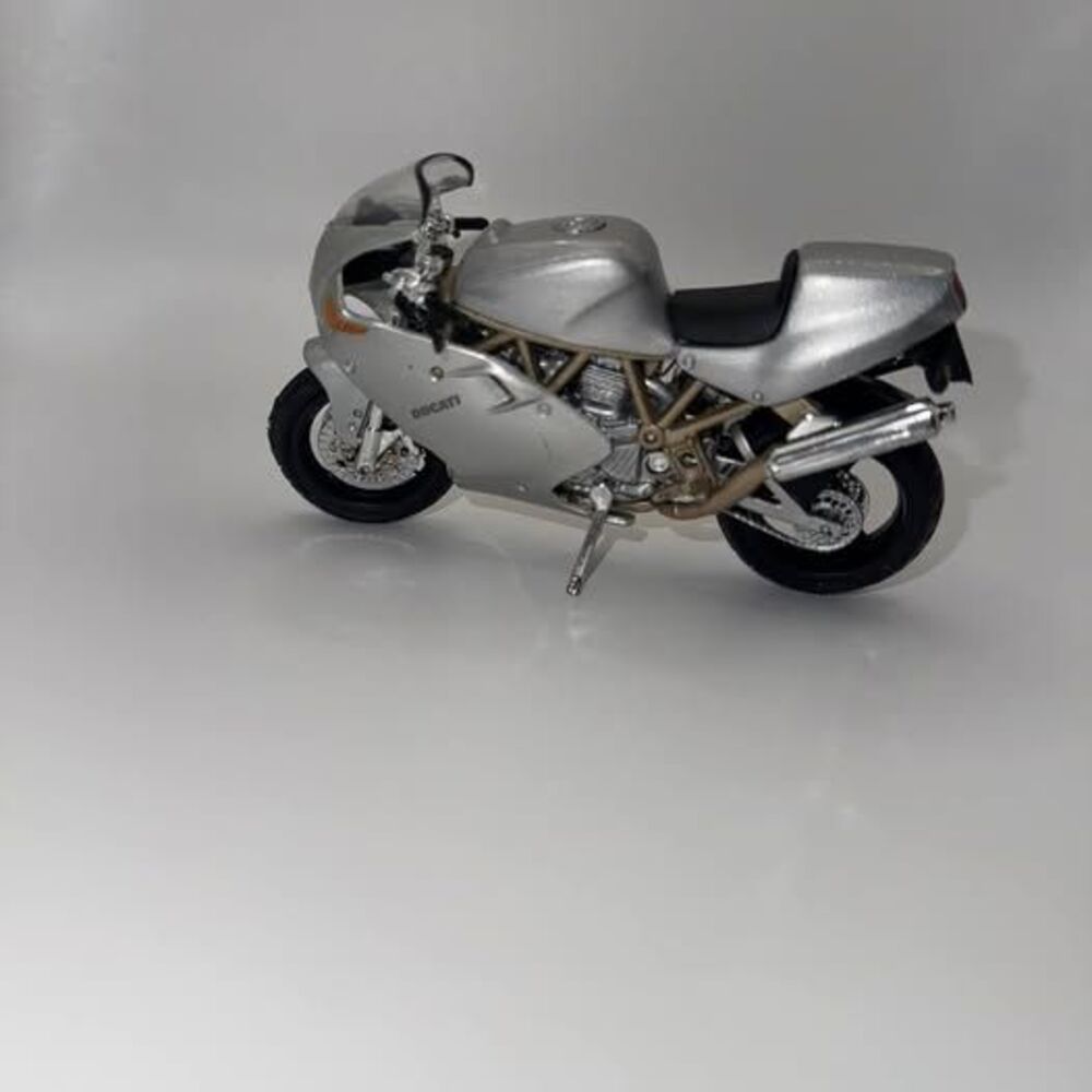Maisto Ducati 900FE Diecast Motorcycle 4.5inches
